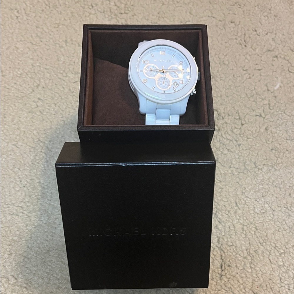Michael Kors Elegant White Watch